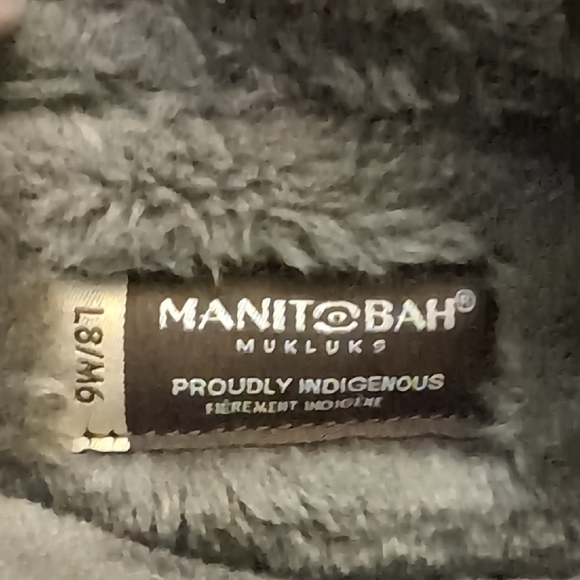 Manitobah half Mukluks In Grey - Picture 3 of 4